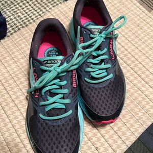 Brooks Women's Navy Running Shoes with Teal Laces and Pink Insole